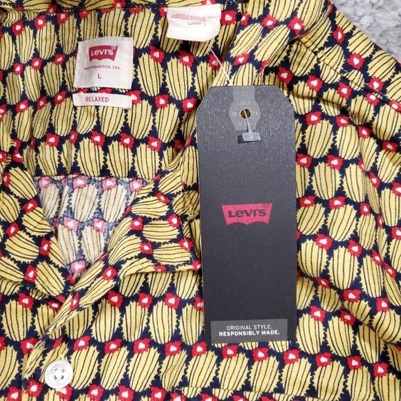 Levi's Cubano Short Sleeve Button Front Shirt All Over Cactus Print Yellow Large - Picture 4 of 11
